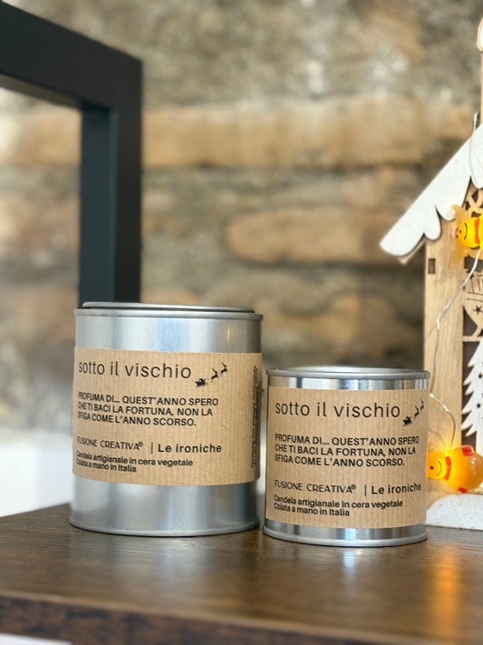 SOTTO IL VISCHIO Candela ironica artigianale natalizia